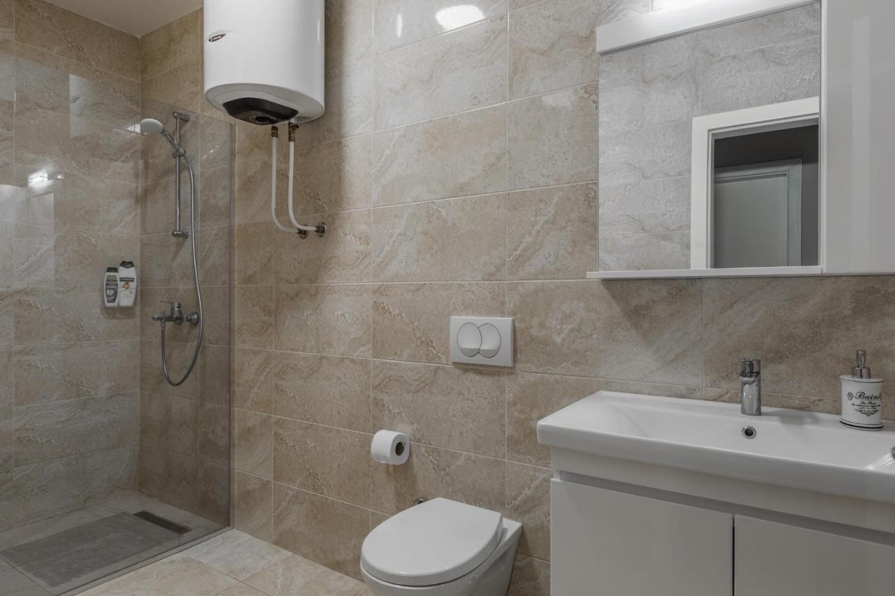 Bleri Apartment, 2 Bedroom, Free Parking Пристина Екстериор снимка